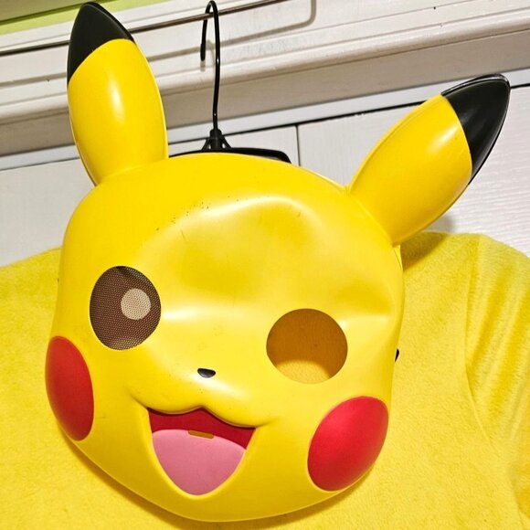 Pokémon Pikachu Classic Costume Attached Tail Mask Halloween Kid Boys 10-12 READ - Picture 2 of 8